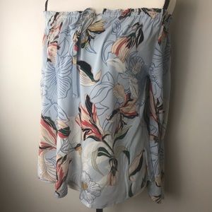 NWT Cupcakes and Cashmere Small